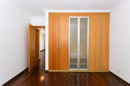 Apartamento à venda com 72m², 2 quartos e 1 vaga Apartamento à venda com 72m², 2 quartos e 1 vagaSuíte