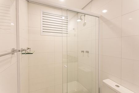 Apartamento à venda com 72m², 2 quartos e 1 vaga Apartamento à venda com 72m², 2 quartos e 1 vagaBanheiro Social