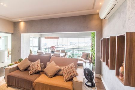 Apartamento à venda com 138m², 3 quartos e 3 vagasSala de TV