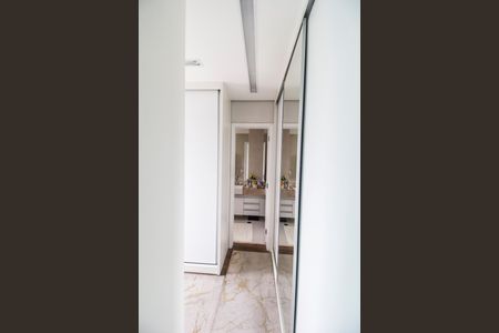 Apartamento à venda com 138m², 3 quartos e 3 vagasCloset da suíte 1