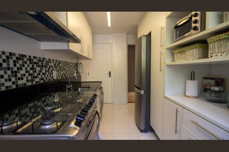 Apartamento para alugar com 90m², 3 quartos e 1 vaga Apartamento para alugar com 90m², 3 quartos e 1 vagaCozinha e Área de Serviço