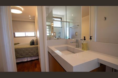 Apartamento para alugar com 90m², 3 quartos e 1 vaga Apartamento para alugar com 90m², 3 quartos e 1 vagaBanheiro da Suíte