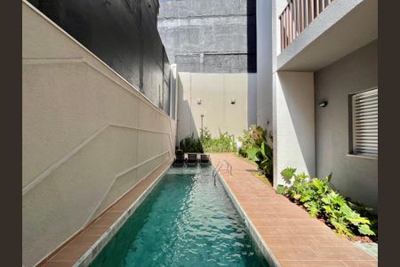 Apartamento à venda com 37m², 2 quartos e sem vagaÁrea comum - Piscina
