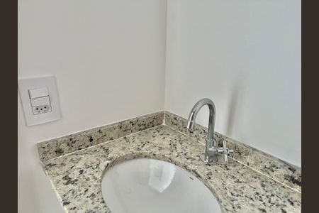 Apartamento à venda com 37m², 2 quartos e sem vagaBanheiro