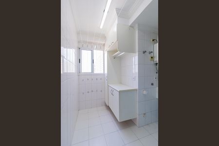 Apartamento à venda com 161m², 4 quartos e 4 vagas Apartamento à venda com 161m², 4 quartos e 4 vagasCozinha e área de serviço