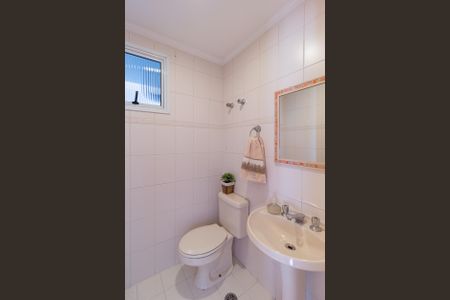 Apartamento à venda com 161m², 4 quartos e 4 vagas Apartamento à venda com 161m², 4 quartos e 4 vagasLavabo