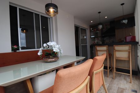 Apartamento à venda com 94m², 3 quartos e 2 vagasVaranda Sala