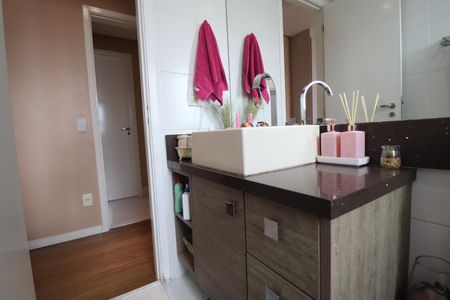 Apartamento à venda com 94m², 3 quartos e 2 vagasBanheiro Quarto 1 suíte