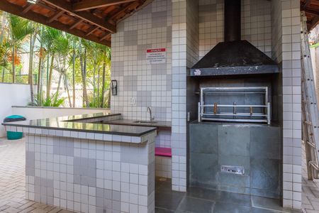 Apartamento para alugar com 50m², 2 quartos e 1 vaga Apartamento para alugar com 50m², 2 quartos e 1 vagaÁrea comum - Churrasqueira