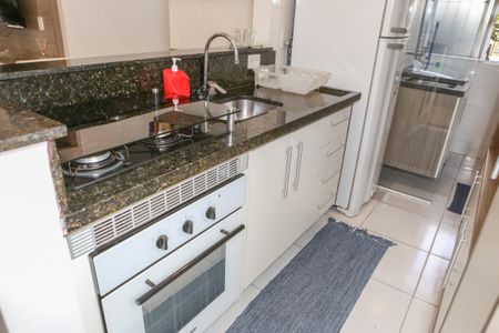 Apartamento para alugar com 50m², 2 quartos e 1 vaga Apartamento para alugar com 50m², 2 quartos e 1 vagaCozinha e Área de Serviço