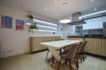 Apartamento para alugar com 70m², 2 quartos e 1 vaga Apartamento para alugar com 70m², 2 quartos e 1 vagaSala de Jantar