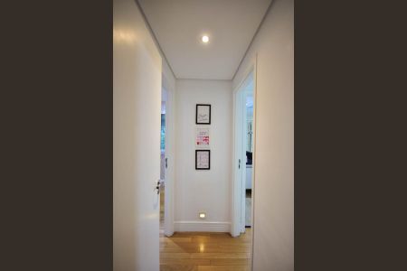 Apartamento para alugar com 70m², 2 quartos e 1 vaga Apartamento para alugar com 70m², 2 quartos e 1 vagaCorredor