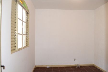 Casa para alugar com 150m², 3 quartos e 2 vagasSala