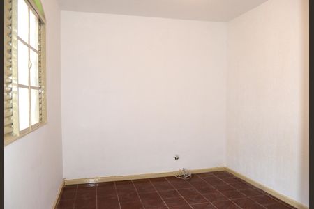 Casa para alugar com 150m², 3 quartos e 2 vagasSala
