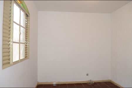 Casa para alugar com 150m², 3 quartos e 2 vagasSala