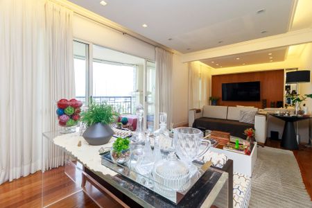 Apartamento à venda com 200m², 3 quartos e 3 vagasSala