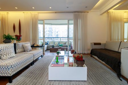 Apartamento à venda com 200m², 3 quartos e 3 vagasSala