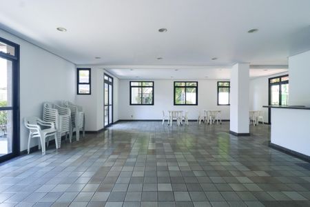 Apartamento à venda com 131m², 4 quartos e 3 vagasÁrea comum - Salão de festas