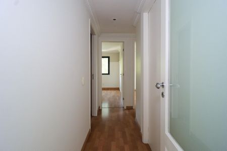 Apartamento à venda com 131m², 4 quartos e 3 vagasCorredor