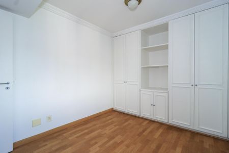 Apartamento à venda com 131m², 4 quartos e 3 vagasQuarto 3