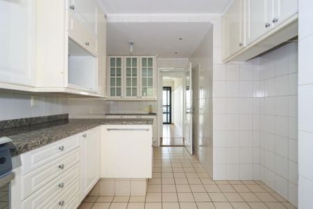 Apartamento à venda com 131m², 4 quartos e 3 vagasCozinha