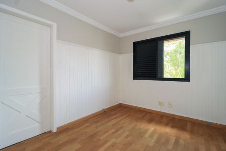 Apartamento à venda com 131m², 4 quartos e 3 vagasQuarto 2