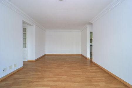 Apartamento à venda com 131m², 4 quartos e 3 vagasSala