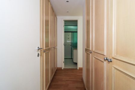 Apartamento à venda com 131m², 4 quartos e 3 vagasSuíte