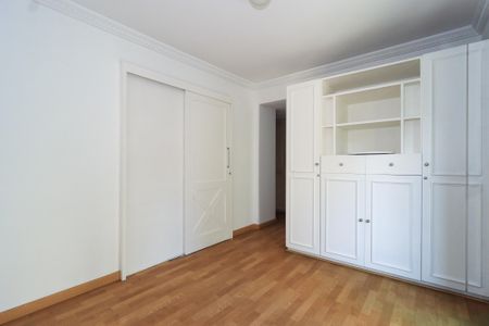 Apartamento à venda com 131m², 4 quartos e 3 vagasSuíte