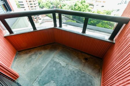 Apartamento à venda com 148m², 3 quartos e 3 vagasVaranda - Suíte 1