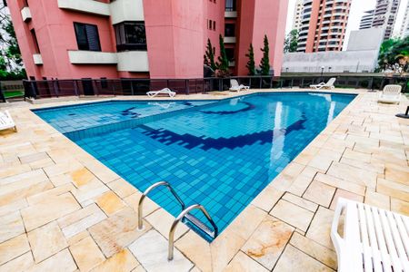 Apartamento à venda com 148m², 3 quartos e 3 vagasÁrea comum - Piscina