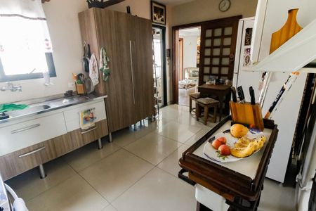 Apartamento à venda com 148m², 3 quartos e 3 vagasCozinha - Armários