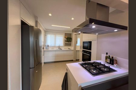 Apartamento para alugar com 105m², 2 quartos e 3 vagas