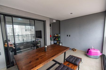 Apartamento à venda com 61m², 2 quartos e 1 vagaVaranda