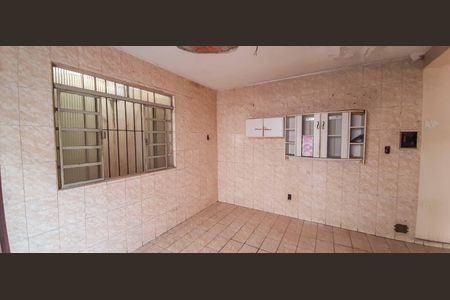 Casa à venda com 250m², 4 quartos e 2 vagasCasa 1 - Cozinha