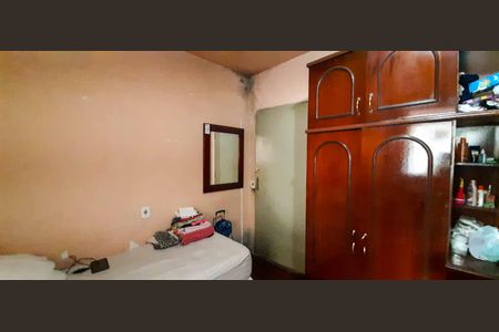 Casa à venda com 250m², 4 quartos e 2 vagasCasa 2 - Quarto