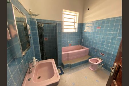 Casa para alugar com 1147m², 4 quartos e 7 vagasBanheiro