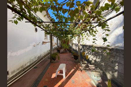 Casa para alugar com 1147m², 4 quartos e 7 vagasQuintal