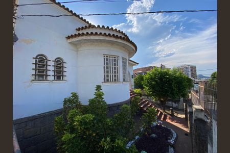 Casa para alugar com 1147m², 4 quartos e 7 vagasFrente