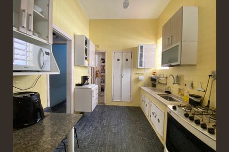 Casa para alugar com 1147m², 4 quartos e 7 vagasCozinha