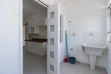 Apartamento à venda com 127m², 2 quartos e 1 vagaÁrea de Serviço