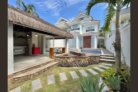 Casa de condomínio à venda com 300m², 6 quartos e 1 vagaÁrea comum - Churrasqueira