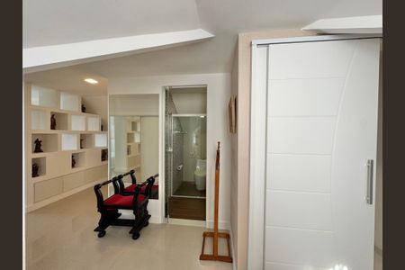 Casa de condomínio à venda com 300m², 6 quartos e 1 vagaSuíte 5