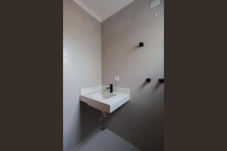 Casa à venda com 110m², 3 quartos e 2 vagasBanheiro da Suíte 2