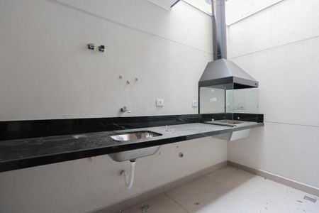 Casa à venda com 110m², 3 quartos e 2 vagasÁrea de serviço e lazer