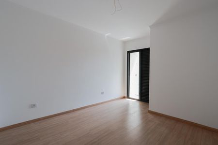 Casa à venda com 110m², 3 quartos e 2 vagasSuíte 1