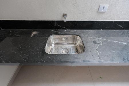 Casa à venda com 110m², 3 quartos e 2 vagasÁrea de serviço e lazer