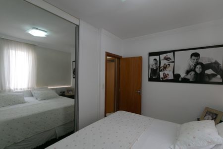 Apartamento à venda com 127m², 3 quartos e 2 vagas Apartamento à venda com 127m², 3 quartos e 2 vagasSuite