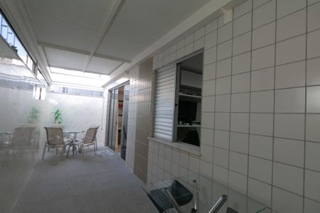 Apartamento à venda com 127m², 3 quartos e 2 vagas Apartamento à venda com 127m², 3 quartos e 2 vagasVaranda gourmet