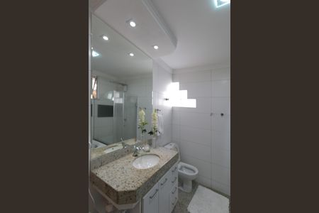 Apartamento à venda com 127m², 3 quartos e 2 vagas Apartamento à venda com 127m², 3 quartos e 2 vagasBanheiro Suite